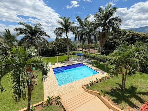 Quiet property in San Jerónimo with pool and BBQ