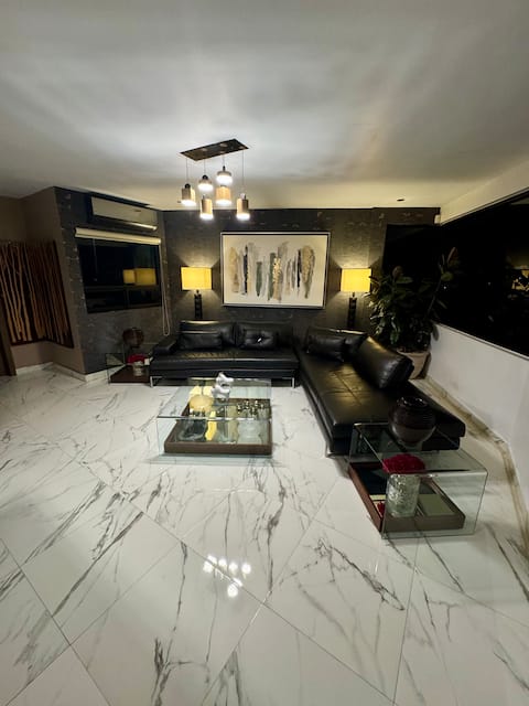 Propiedad de Airbnb exitosa: Beautiful residence, private neighborhood, with di en Nuevo León