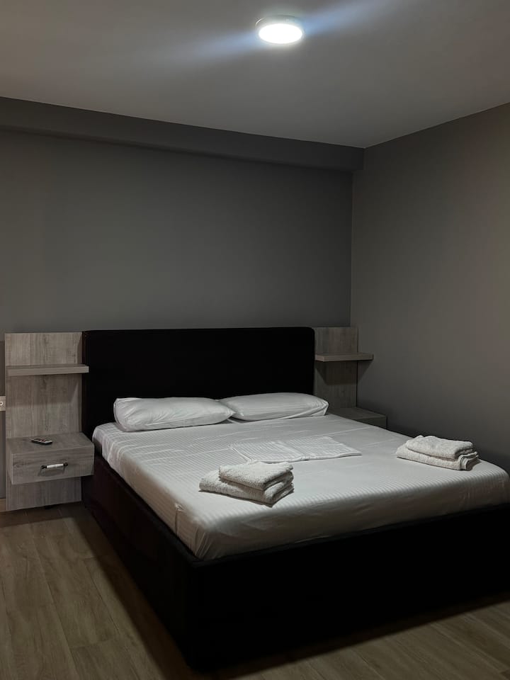 Oxhaku Guesthouse - Ksamil