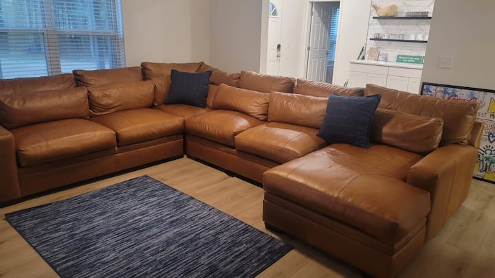 Honeycomb Hideout Newly Finished & Furnished - South Fulton, GA