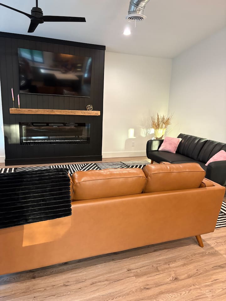 New Build With Indoor Oasis | Party/game Room - Nelson, WI