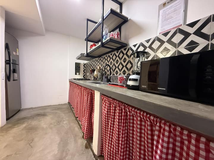 Habitacion Familiar Con Baño, Centro De Neiva - Neiva