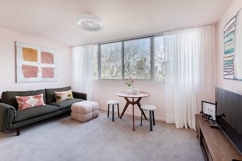 Popular Airbnb listing: Newly renovated home in Potts Point in Potts Point