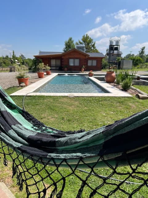 “LOS NONOS” Cabin