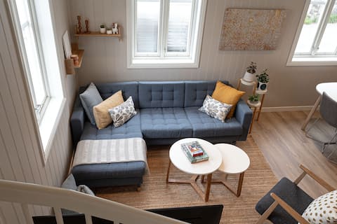 Top Airbnb: Tasteful in Old Town Mandal • walk to everything in Lindesnes