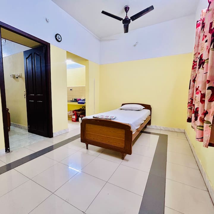Humble Home 10 Mins Walk From Temple #2 - Tiruvannamalai