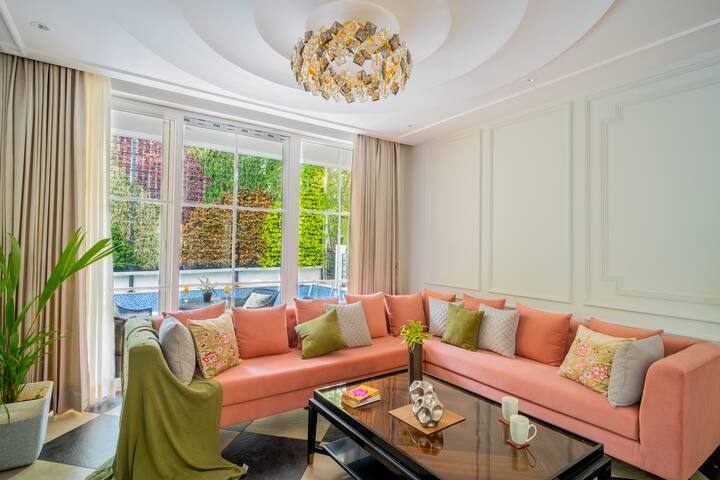 Living room image 3