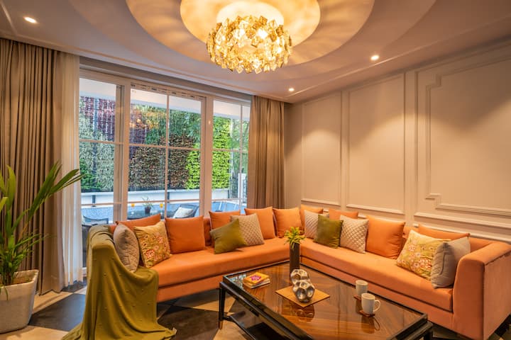 Living room image 1
