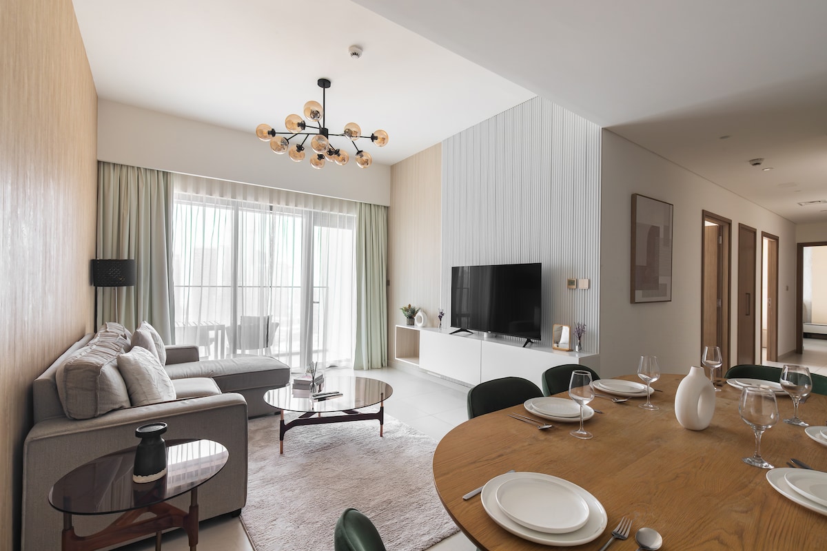 3 Bedroom Furnished Apartment with Burj Khalifa View | Burj Royale 4