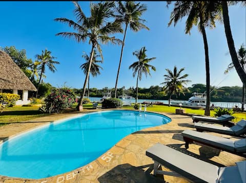 1- bedroom Creekside Villa Bonito