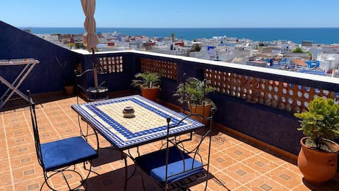 Bijou with 180° sea view