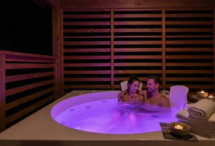 Bungalow Deluxe Con Jacuzzi Riscaldata, 4 Persone - Arezzo