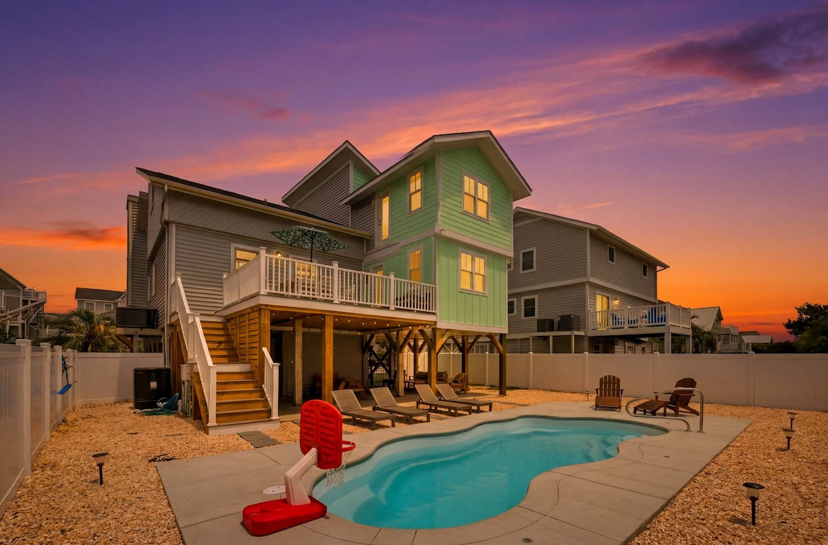 The Salty Rooster by Brunswick Vacation Rentals