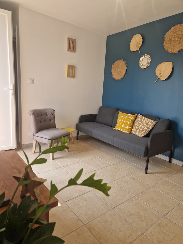 Gîte Neuf Climatisé Piscine Terrasse Jardin - Gard