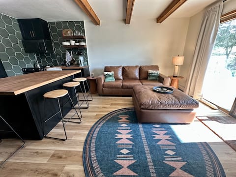 Top performing Airbnb: Mountain Modern Ski Retreat, Million Dollar Views in Dillon