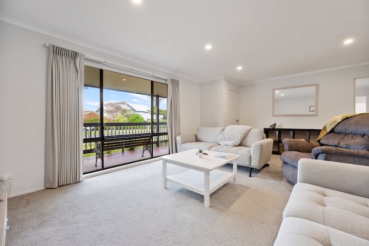 Inverloch Dual Retreat  | Spa Bath | 400m To Beach - Inverloch