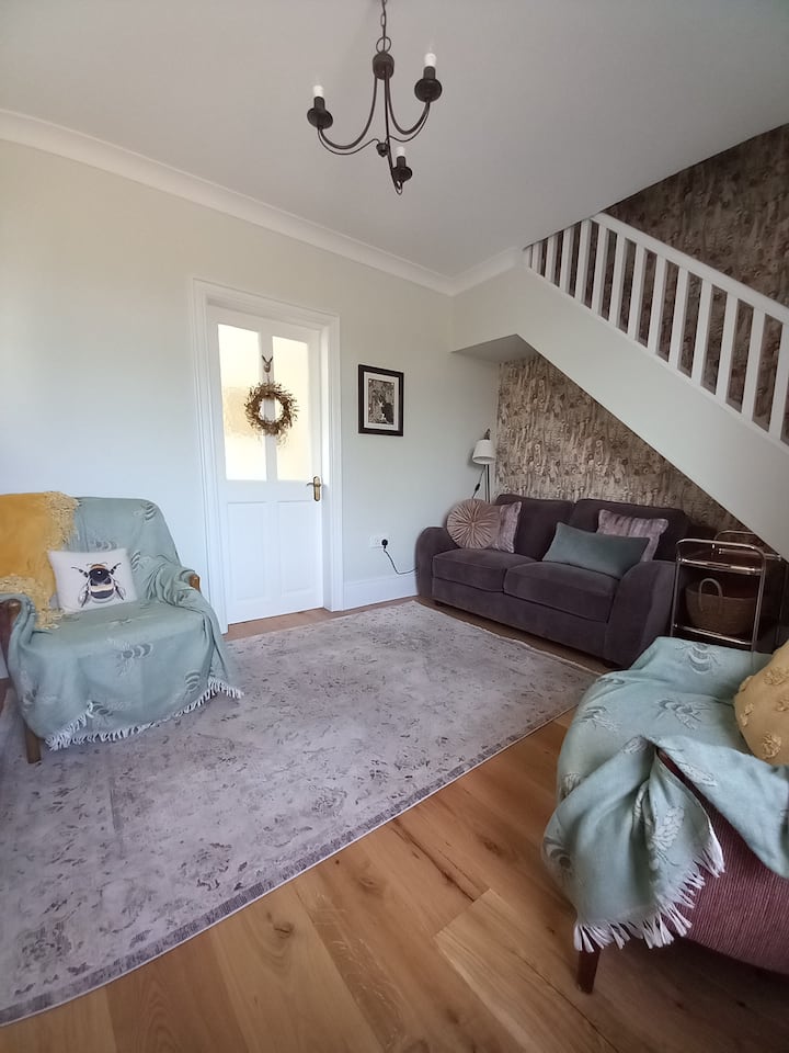 The Shepherd's Cottage (Newly  Re-furbished) - Limavady