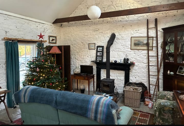 Farm Cottage Lets
3 Berth Traditional Cottage - Carrick-on-Suir