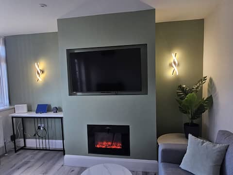 Top Airbnb: Heath Rise in Beeston & Holbeck