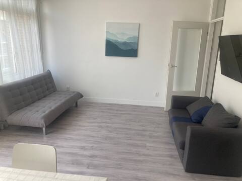 Top performing Airbnb: Cozy apartment in Amsterdam in Anjeliersbuurt Zuid