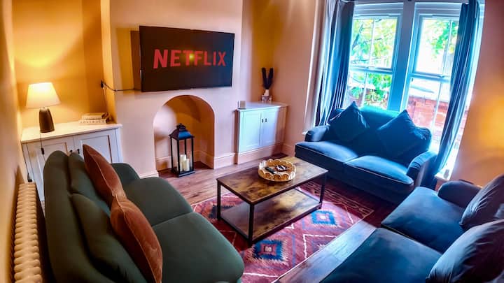 Queen’s Retreat: Chic 3-bed, Sleeps 6, Parking X2 - Lincoln