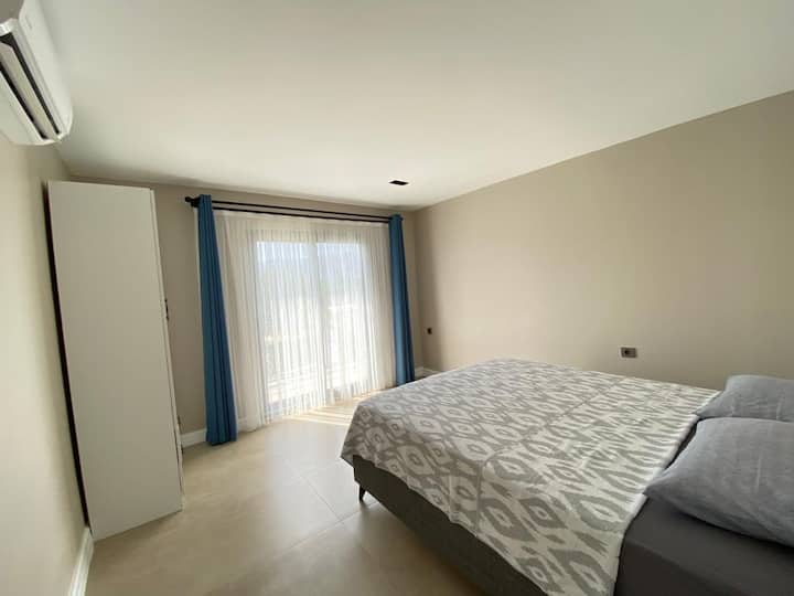 საძინებელი 4