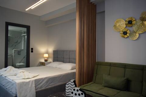 Popular Airbnb listing: EmmeleiaLuxuryStudio in Δήμος Ξάνθης