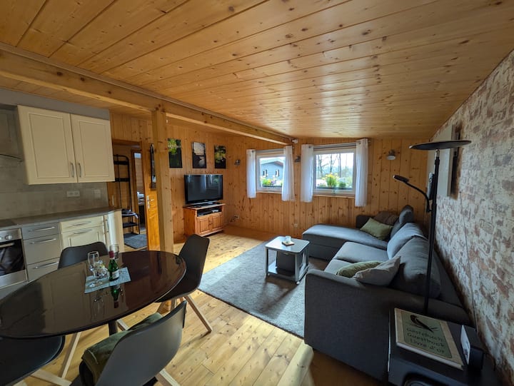 Das Falkennest: Idyllisches Holzchalet Am Waldrand - Eupen