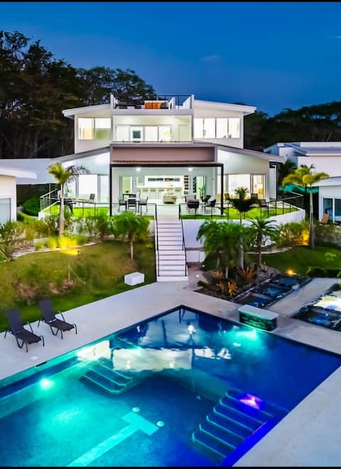 Casa Bliss, Luxury Villa - Ocean view, Pool