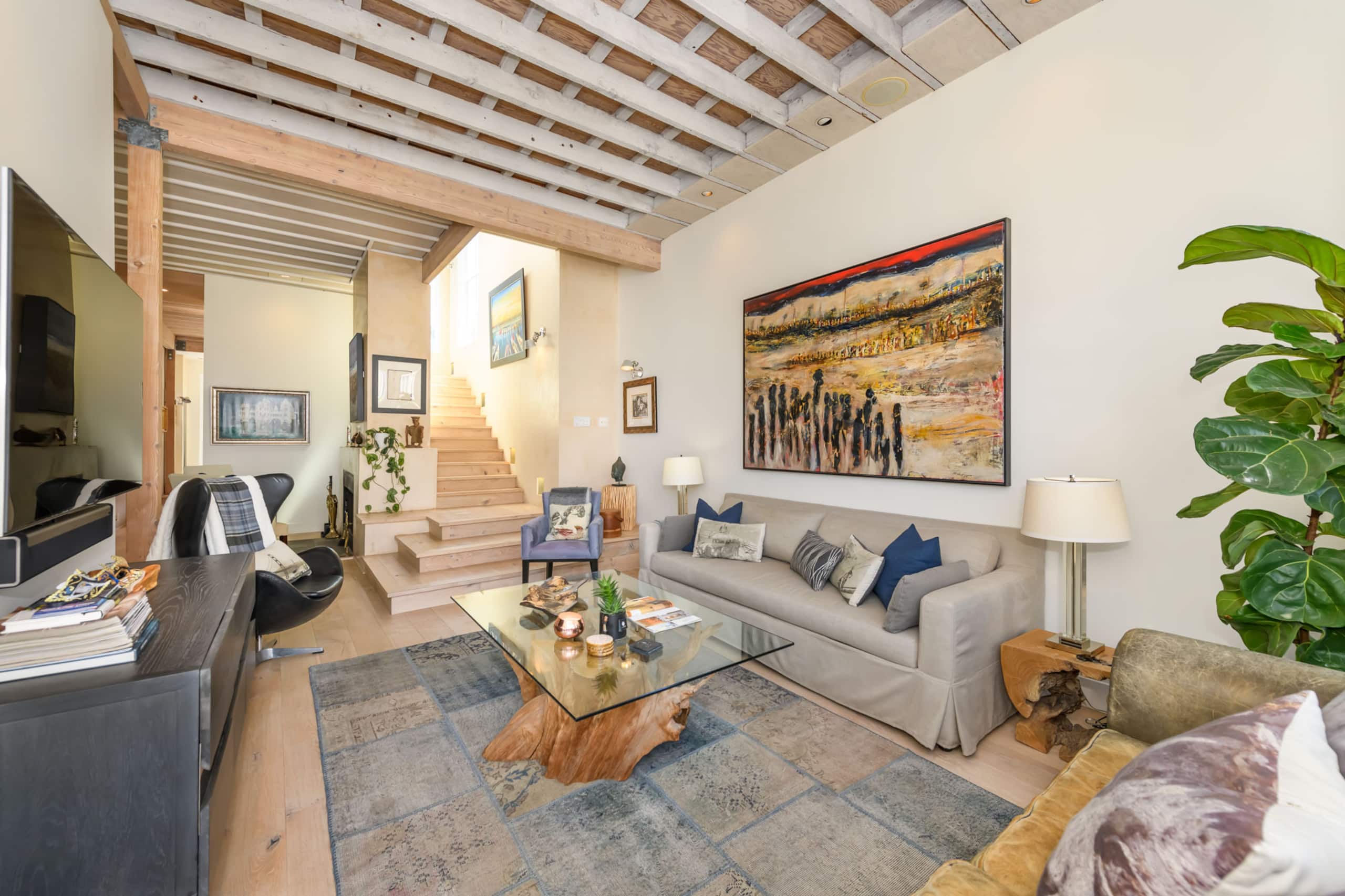 Home in San Francisco · ★5.0 · 3 bedrooms · 3 beds · 2 baths - Image 3