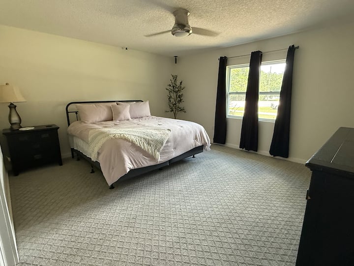 غرفة النوم 1