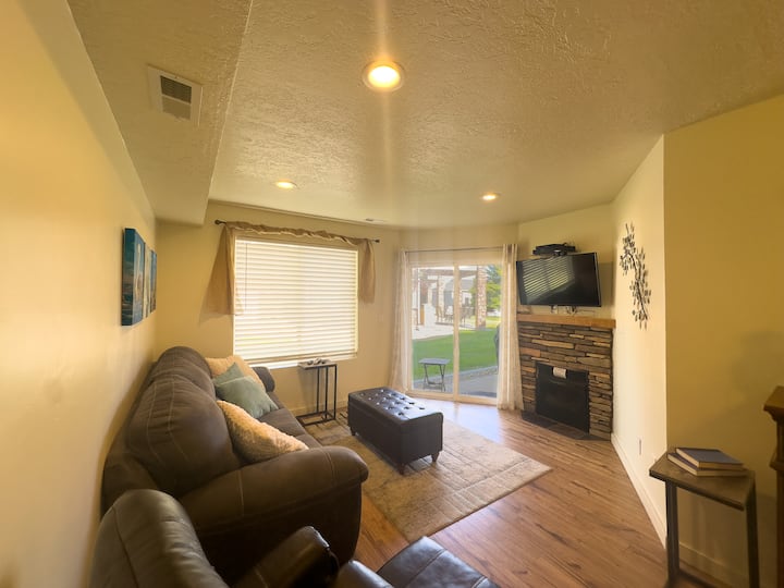 14-plex Bldg. Condo #120 | Pool, Hot Tub, & Tennis - Bear Lake State Park, Garden City