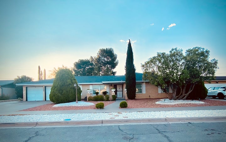 4br Home W/ Large Patio Near Mall, Park & Airport - El Paso, TX