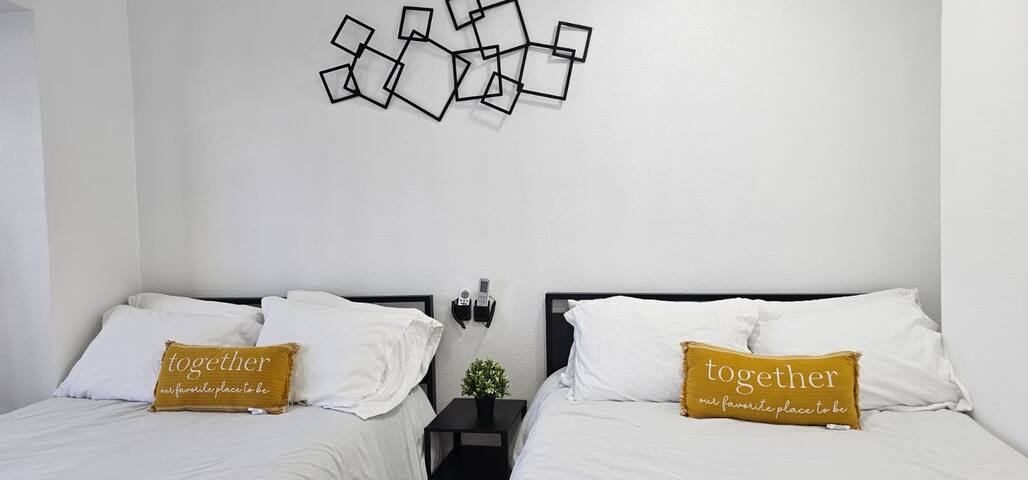 Near LAX, 4 beds, 2 bedrooms, FREE Laundry gallery image 5