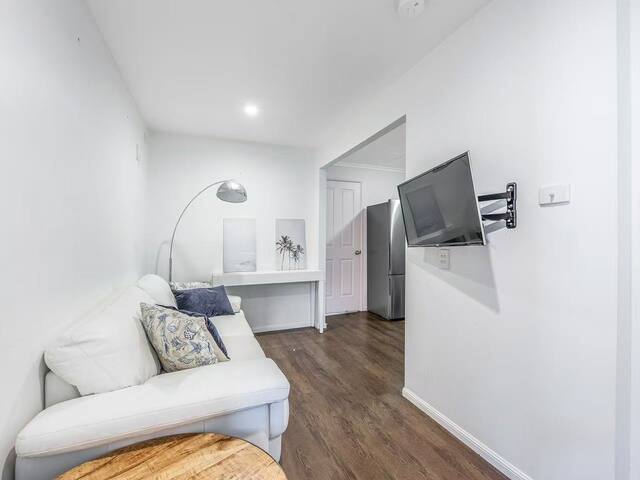 Cosy 2BR Paddington Home + Parking
