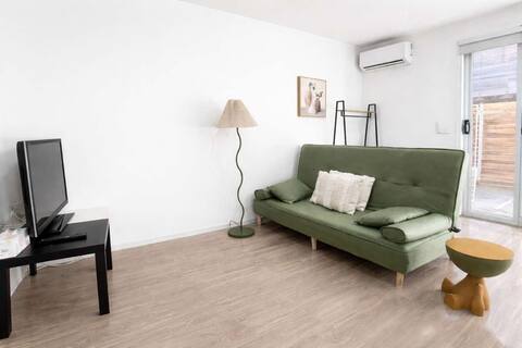 Brunswick Convenience 1BR Home