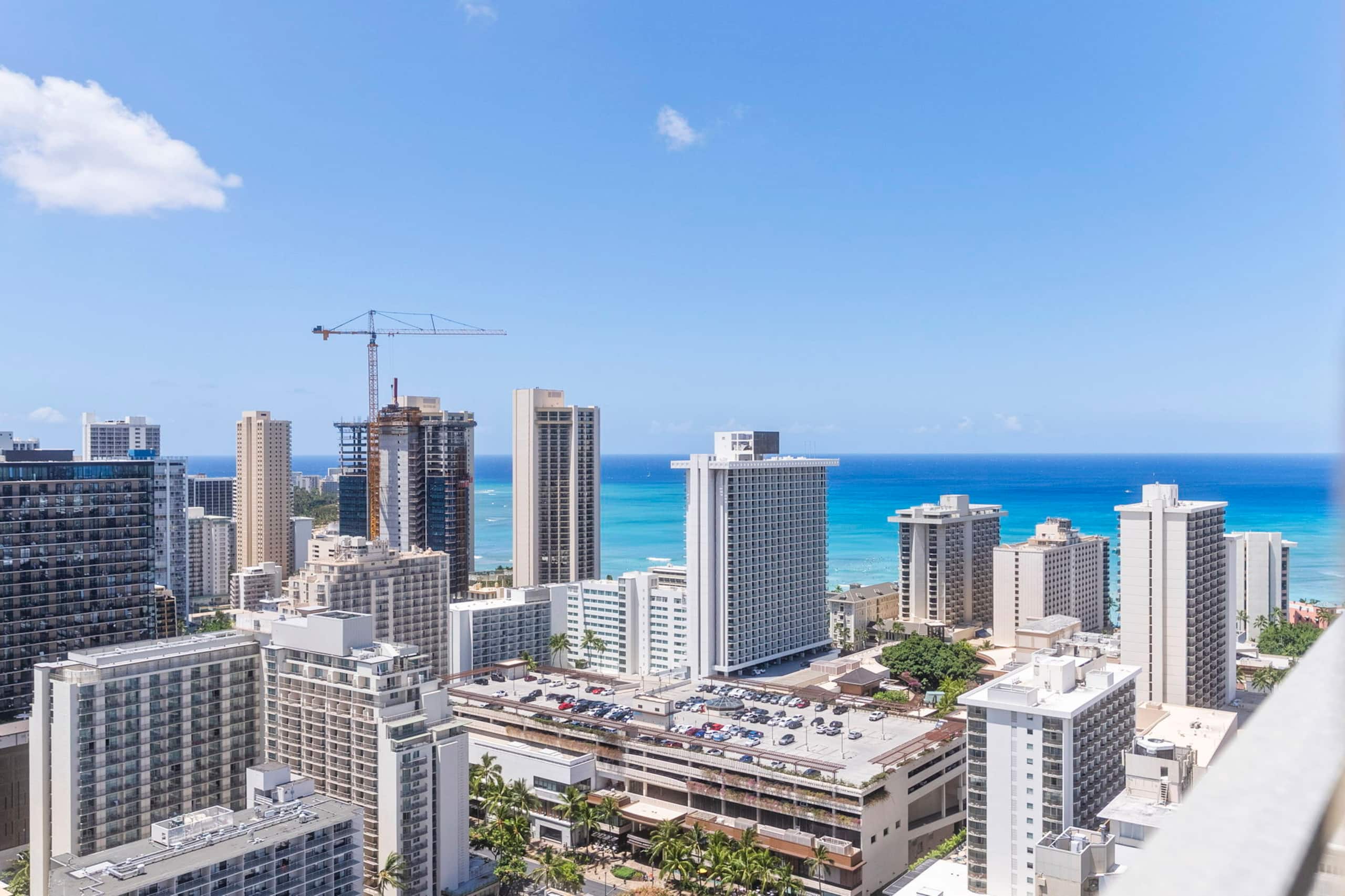 Ocean Breeze Waikiki Studio - Photo 23