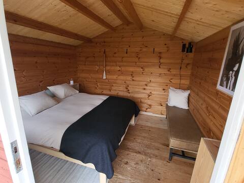 Top performing Airbnb: Guest house, garden and garden house in Högsby