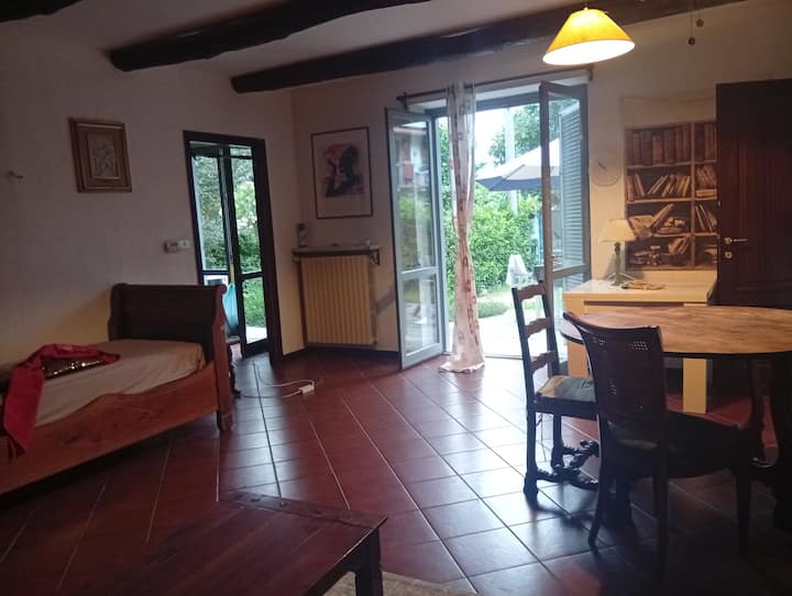Maison De Campagne, Jardin. Détente & Apéritif - Chivasso