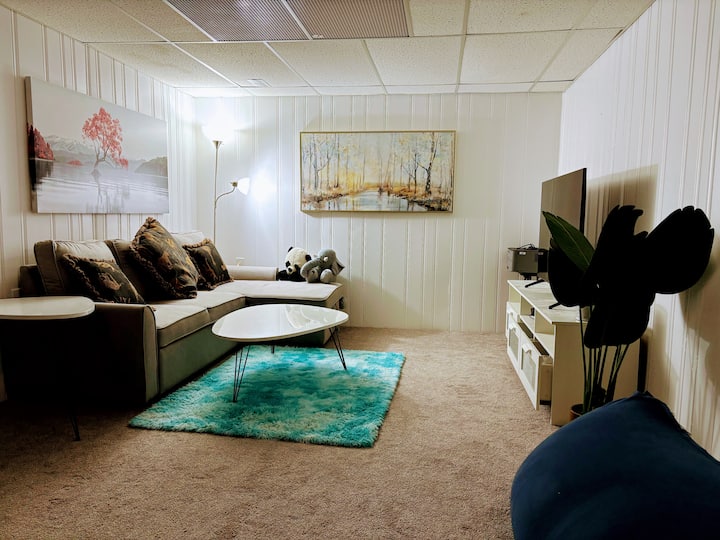 Private Large Bedrm - Queen Bed- Easy Commute - オークビル