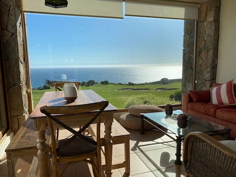 Oceanfront apartment on the Cachagua coast