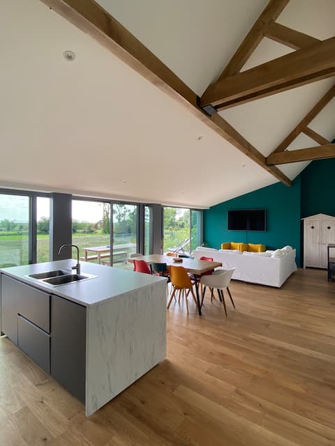 Apartment for 7-8 people with 5* view