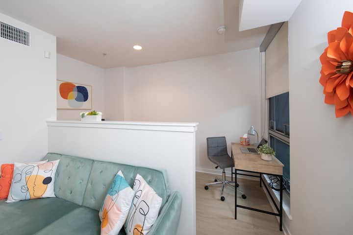 Coastal Luxe | Walk To Pier + Free Parking - Santa Monica