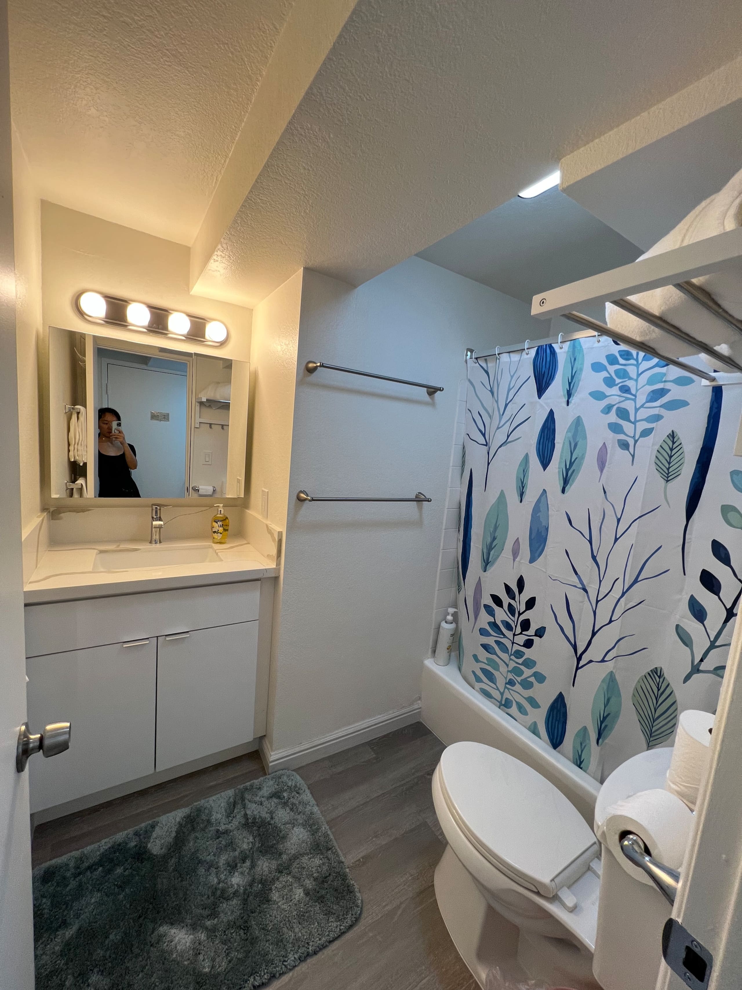 Panoramic Ocean View • 38th Floor • Sleeps 6 - Image 45