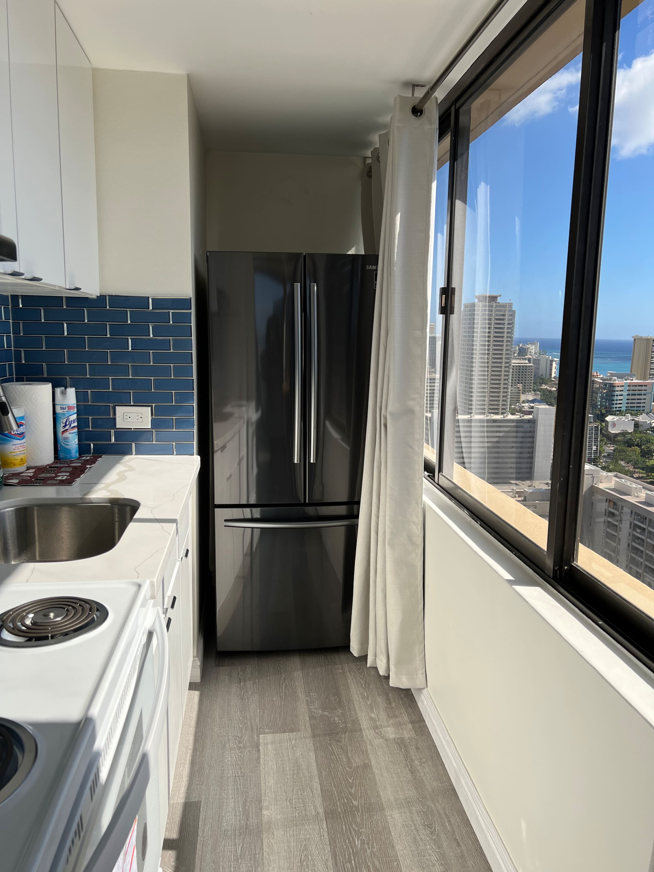 Panoramic Ocean View • 38th Floor • Sleeps 6 - Image 3