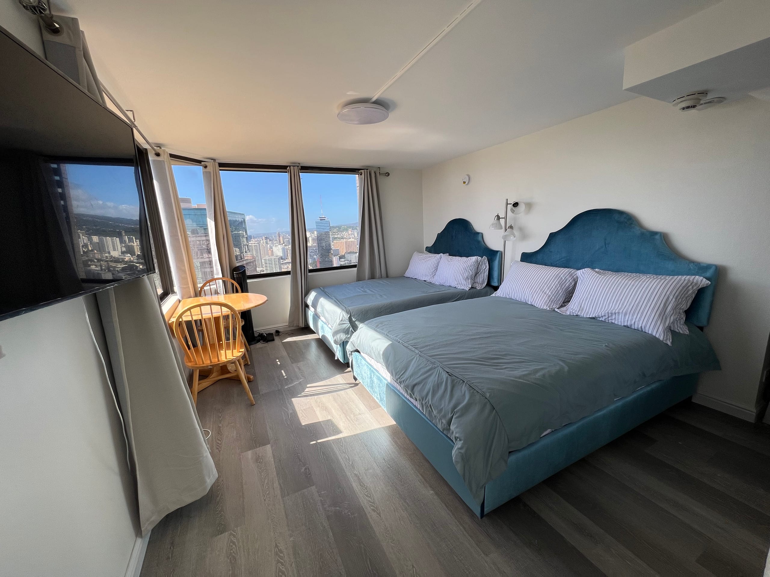 Panoramic Ocean View • 38th Floor • Sleeps 6 - Image 35