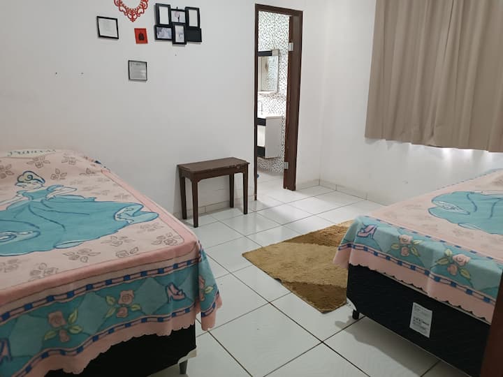 Dhomë gjumi 2