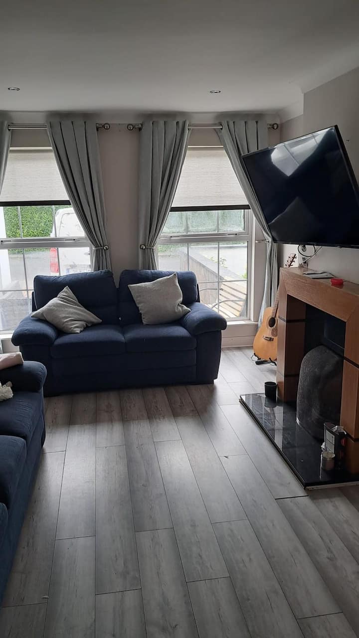 Spacious Family Home In Bray - Bray