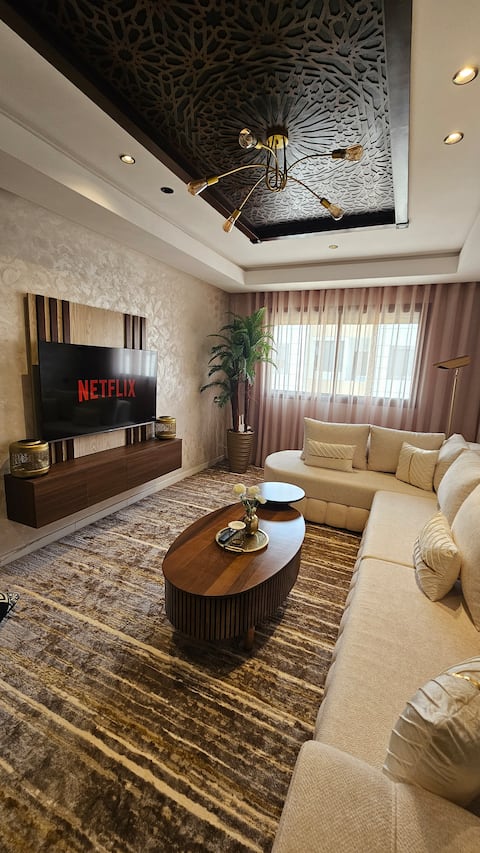 Top performing Airbnb: Luxurious hotel apartment in Prefecture Of Salé