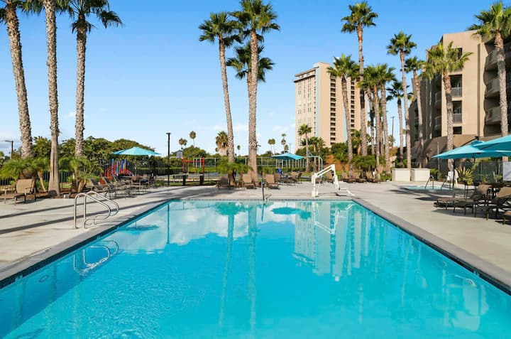 Spacious Oceanside Summer Retreat 3bdrm B - Oceanside, CA